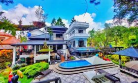 sewa villa mewah kota bunga